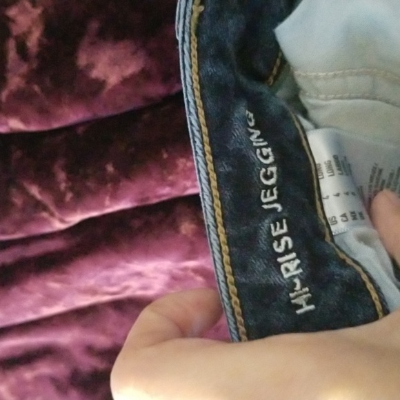 Women’s (4L) American Eagle Hi-Rise Jeggings - Picture 6 of 6